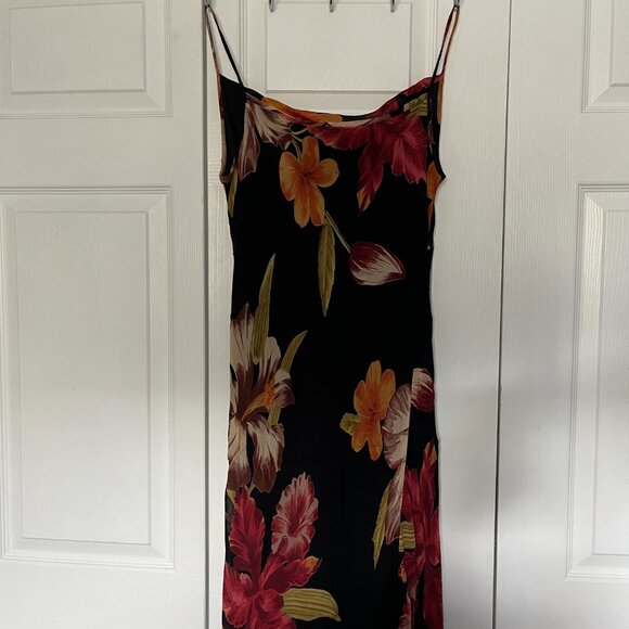 Evening dress. - Picture 1 of 4